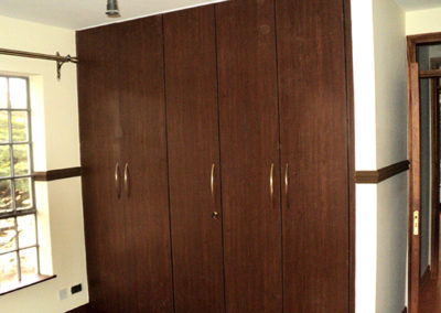 DW Wardrobes 28 W